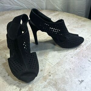 Pedro Garcia bootie heels. Size 36. Very good condition.